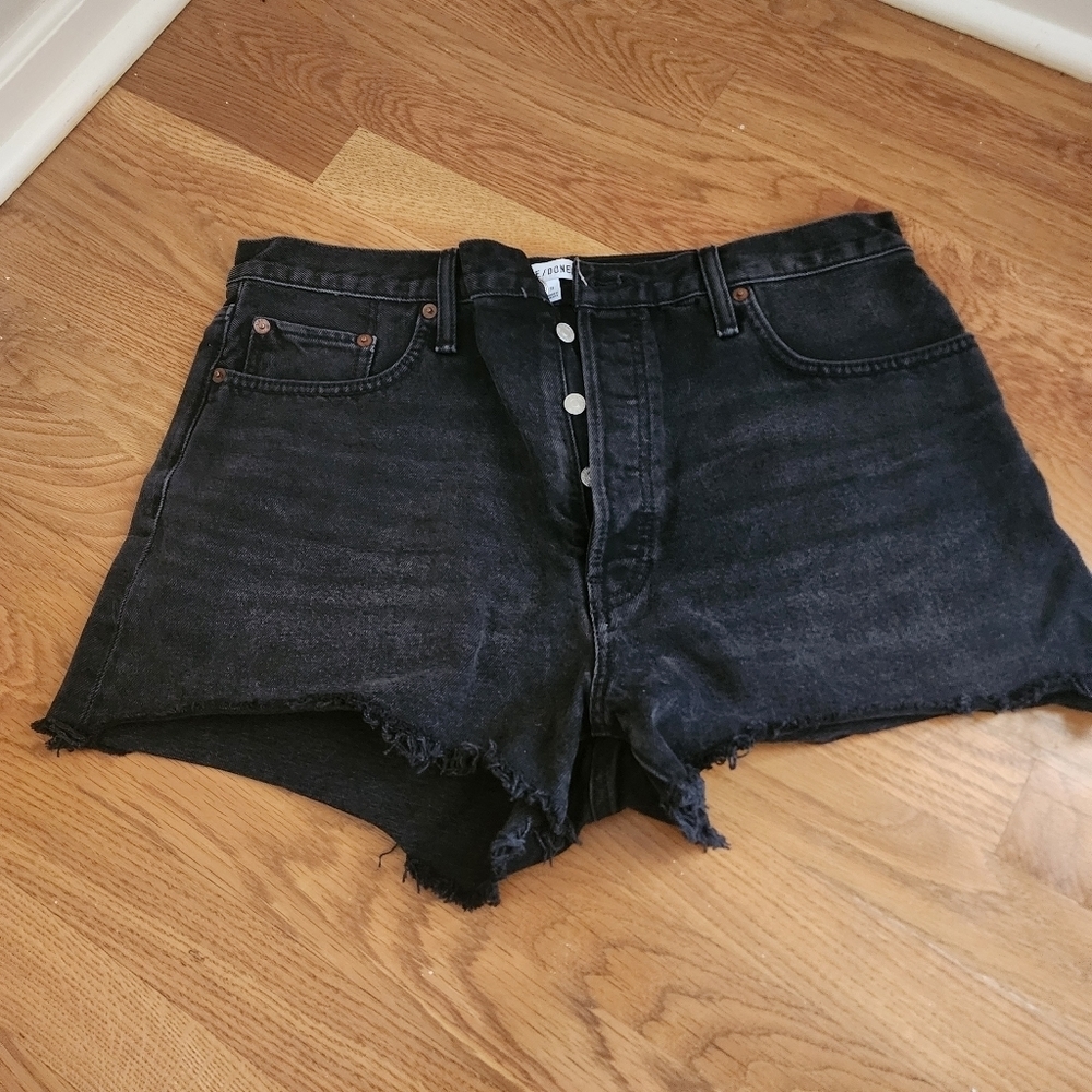 L3 - NWOT RE/DONE Black Cut-Off Shorts Sz 31 - Picture 1 of 4